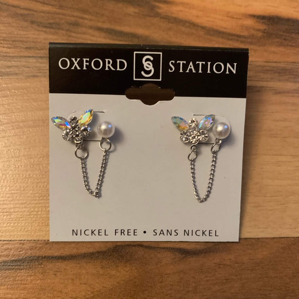 New Oxford Station Butterfly/Pearl Earrings